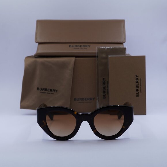 Final Price! Burberry Meadow BE4390 300213 Sunglasses - Picture 2 of 8
